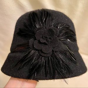 ✨NWOT Wool Flower Feather Cloche Hat